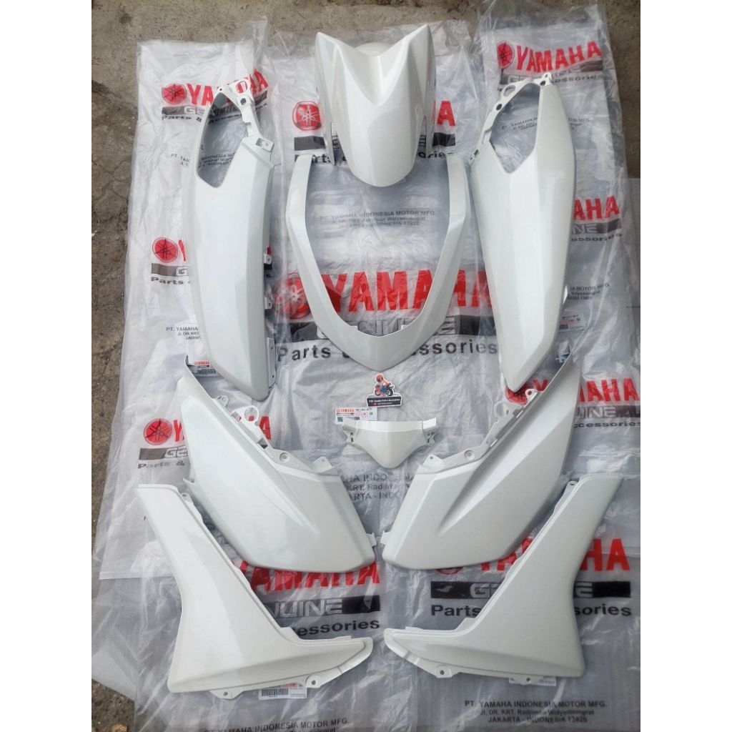 FULL SET BODY HALUS NMAX OLD PUTIH ASLI ORIGINAL YAMAHA 2015-2019