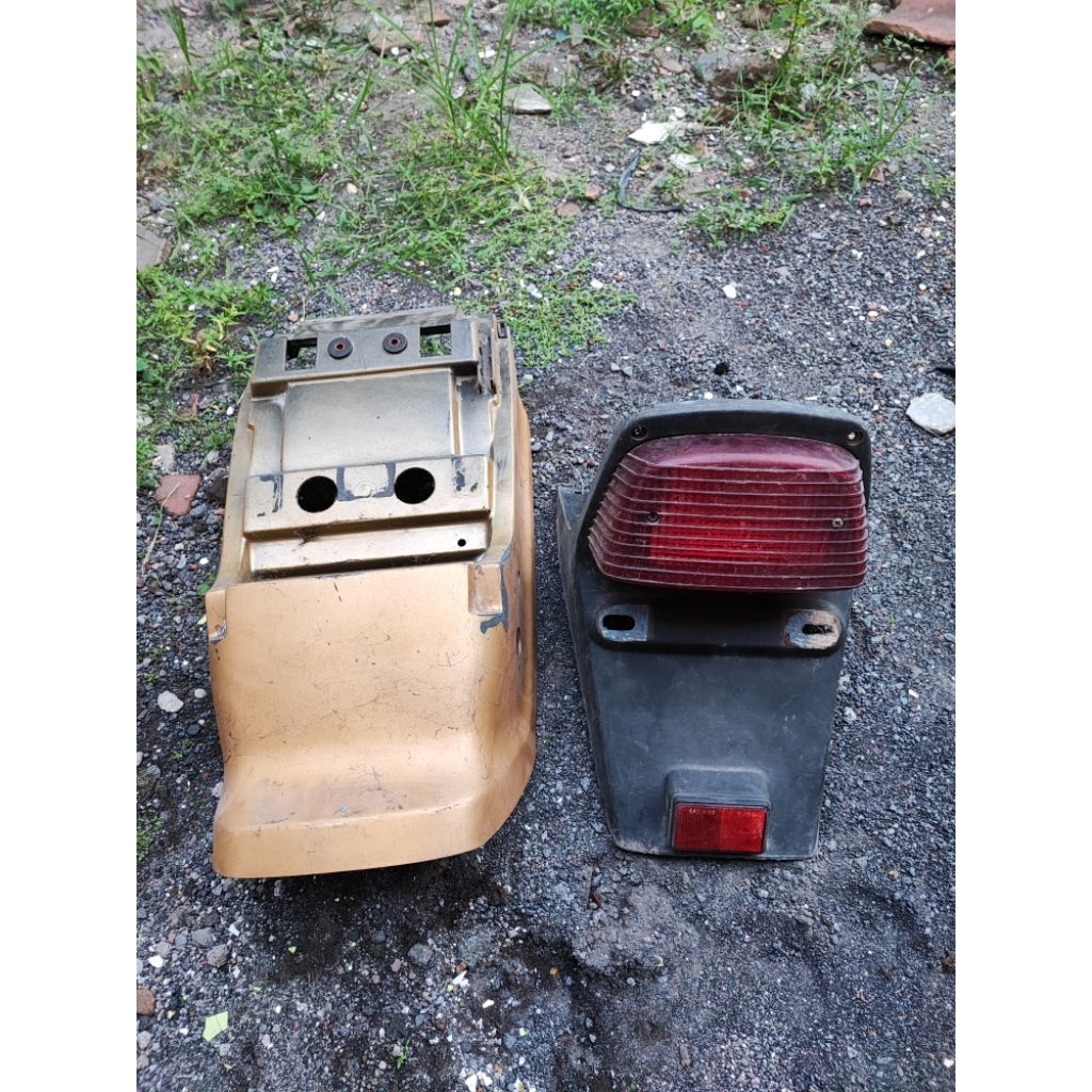 cover body belakang qingqi QM 125 2G stoplamp qingqi 125 spakbor belakang qingqi 125 QM mirip Hyosun
