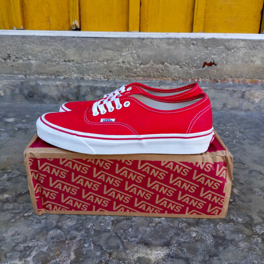 vans authentic "red"