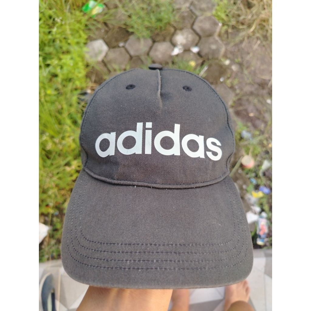Topi Adidas Daily Stelan