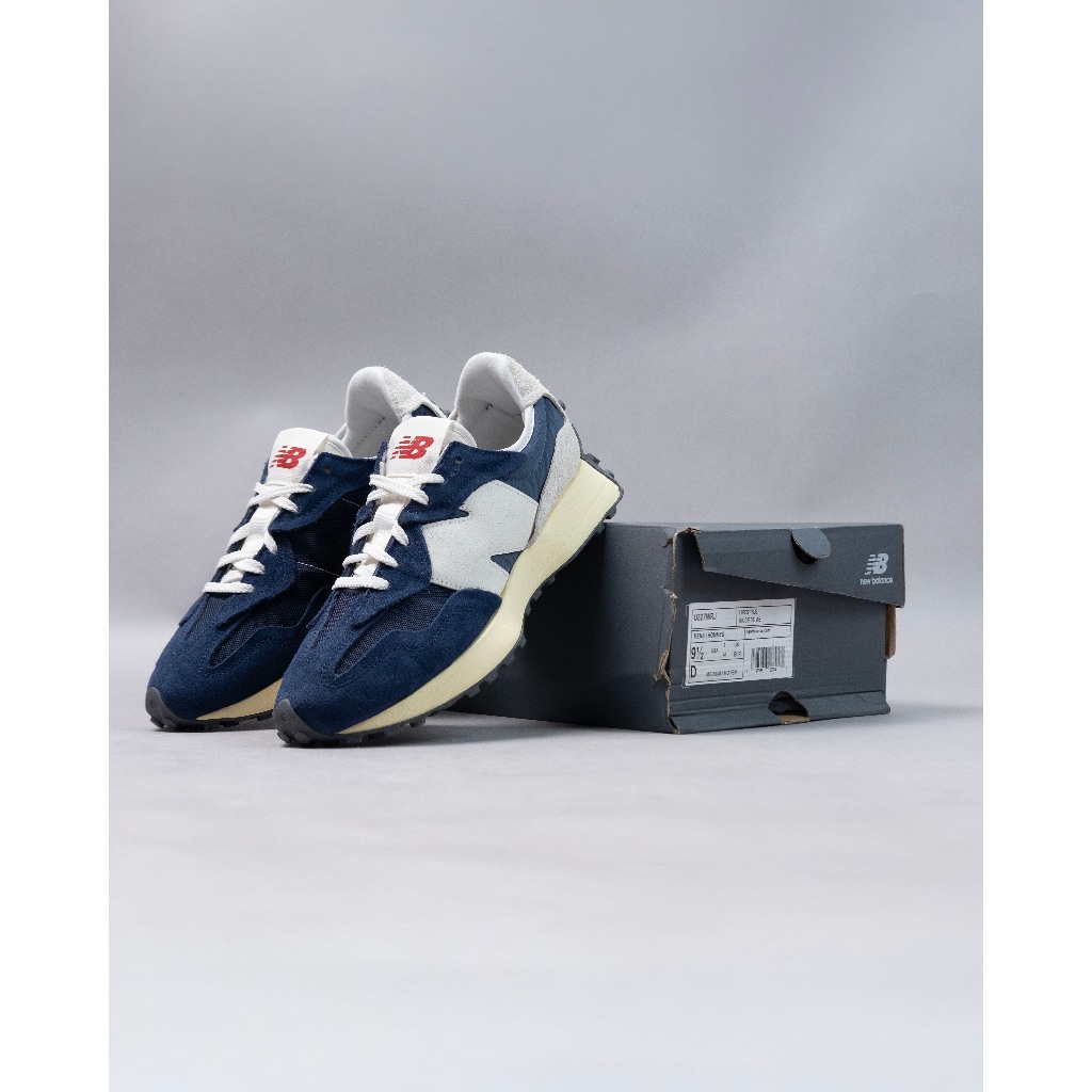 Sepatu Casual / New Balance 327 - NAVY WHITE SUEDE