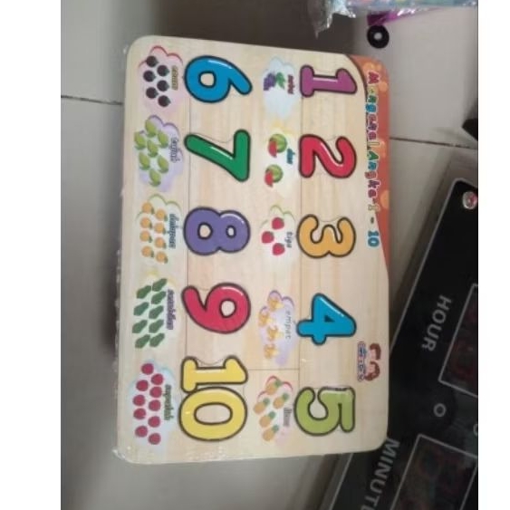Mainan Edukasi Anak Puzzle Kayu Mengenal Angka 1-10 & Berhitung Gambar Buah