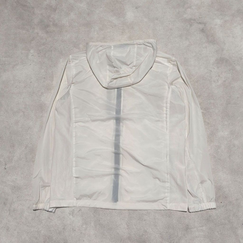 Jaket windbreaker running deuter putih