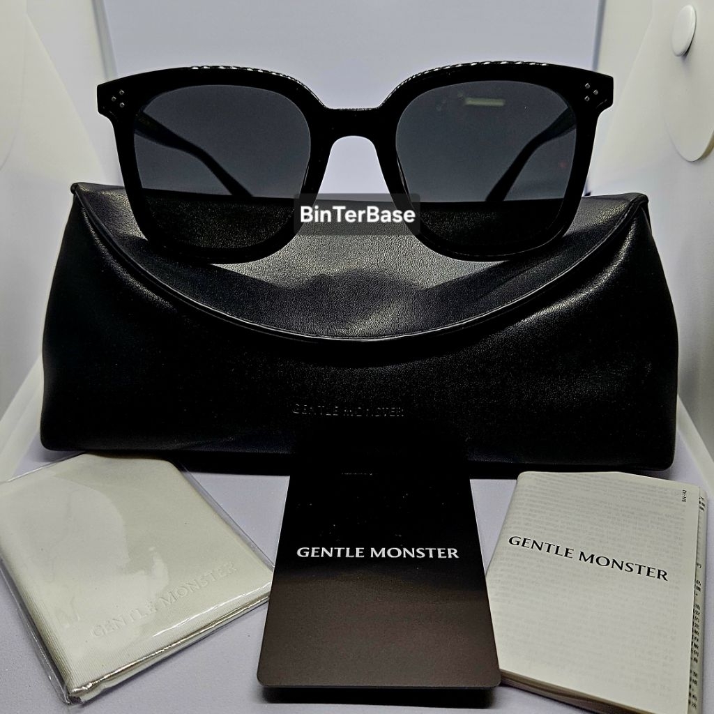 Kacamata Hitam Gentle Mons GM Jack Bye Sunglasses with Zeiss Lens Black Glossy Frame Preloved Bekas 