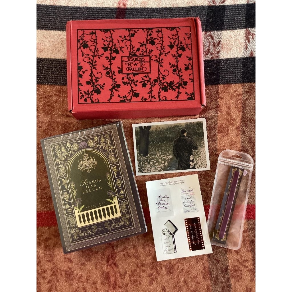 Novel Icarus Has Fallen - Collector Hard Version