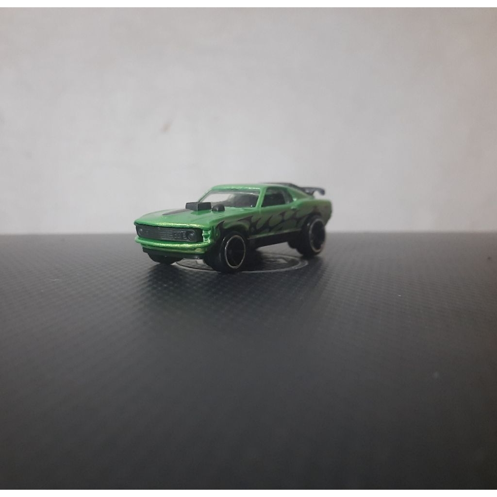 Hot Wheels 70 Mustang Mach 1