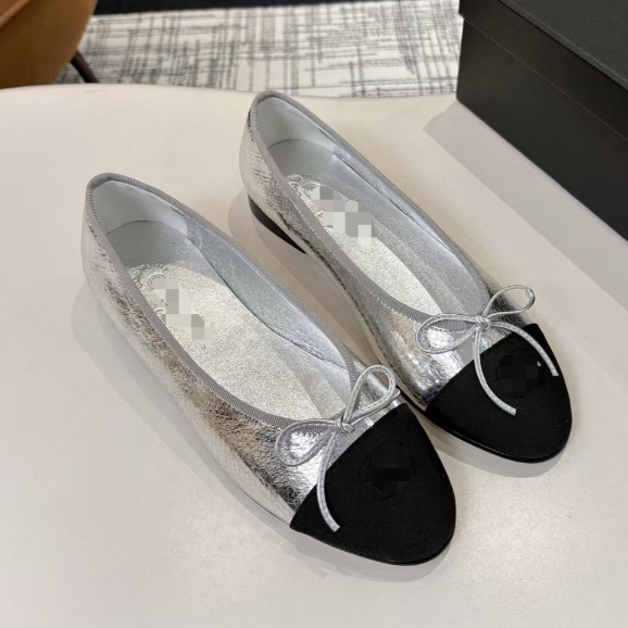 [Pre order] Women's round toe slip on casual single shoes for women, silver