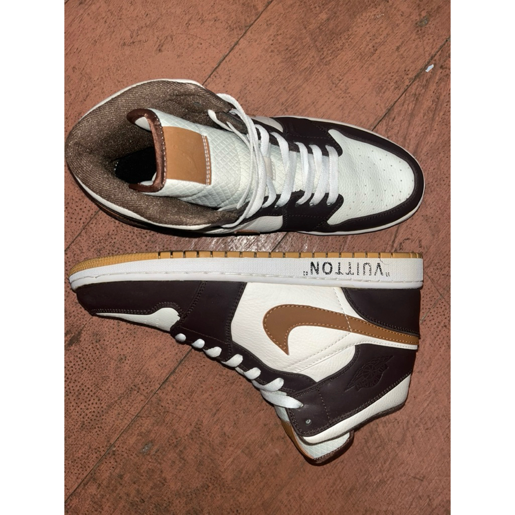 Nike Air Jordan mid brown Size 46