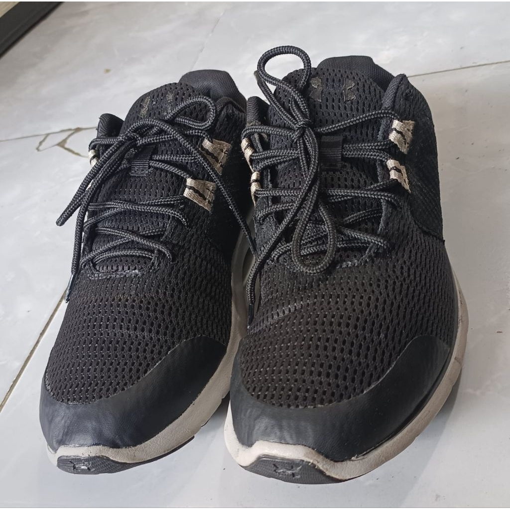 Sepatu Under Armour sz.40, ORI second