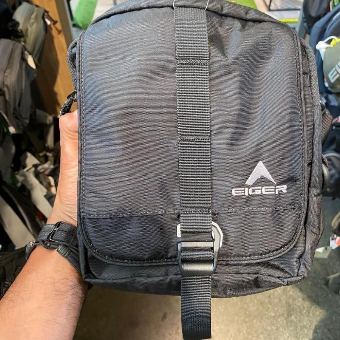 EGER TAS SELEMPANG Z DESCENT 3.0 HITAM 9311