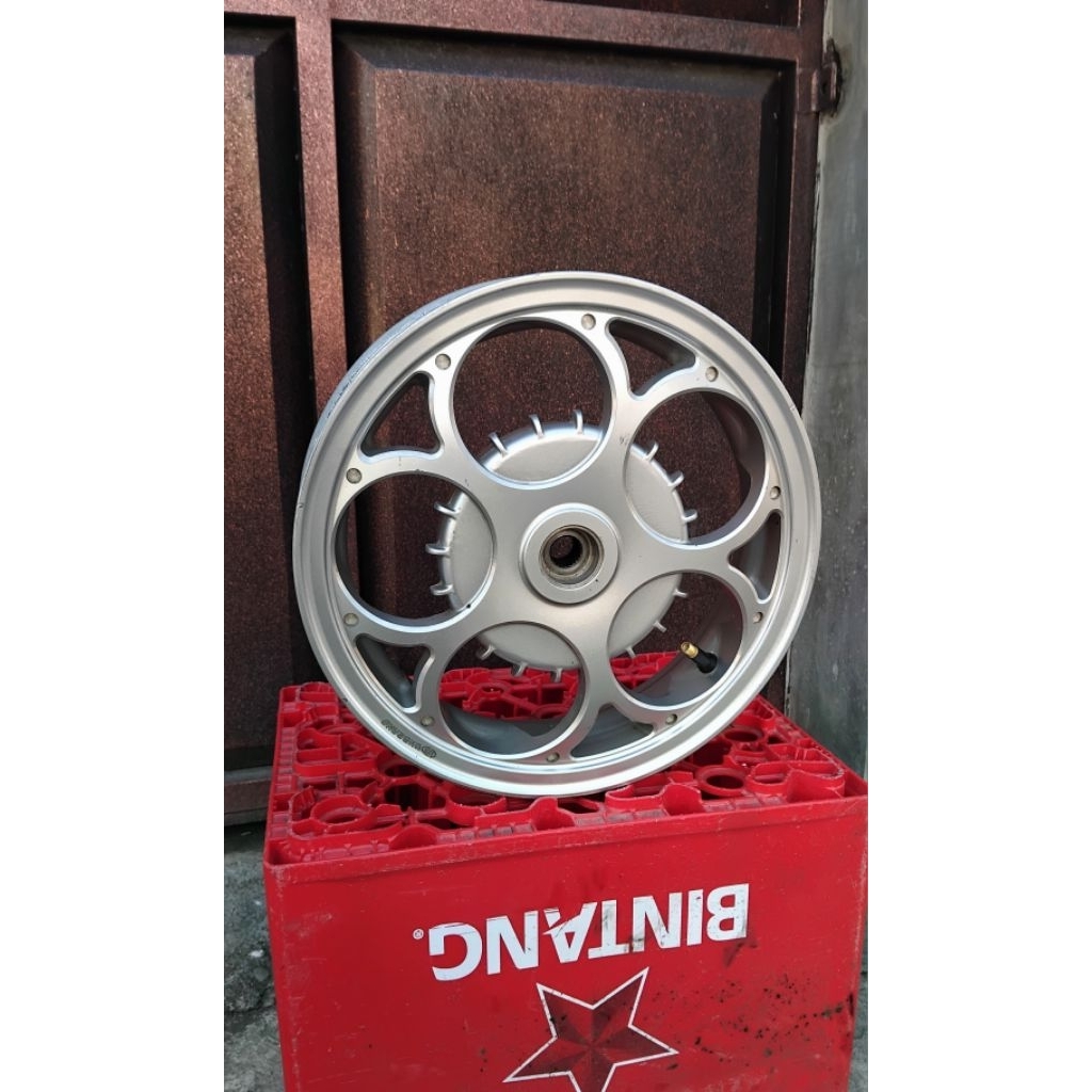 velg vespa metik , R12