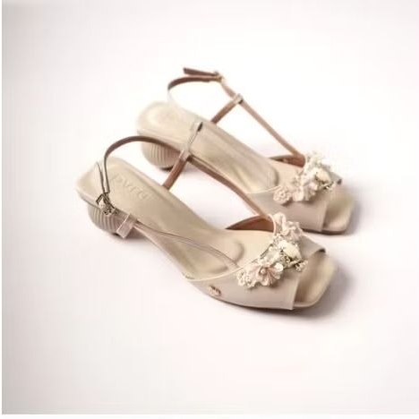 Preloved PVRA Sandal Wanita Jennie Heels Ash Ivory ( Size 36 )