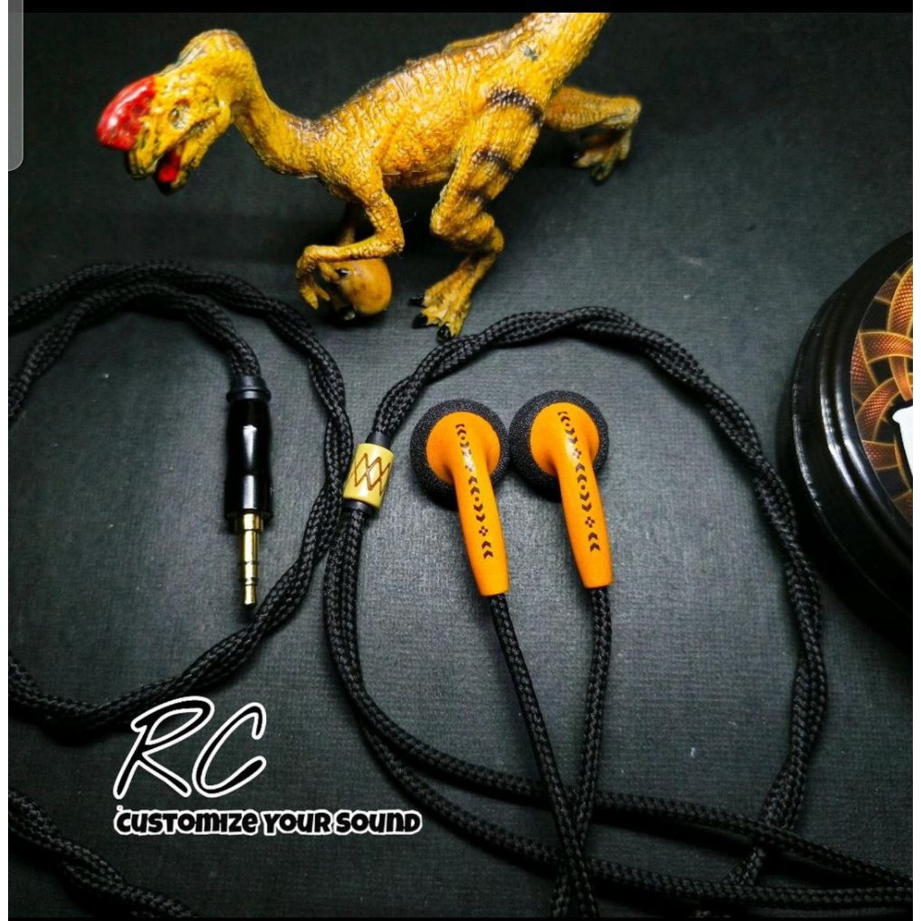 Oranger Pfeil Bright tonal with natural vocal (BEKAS)
