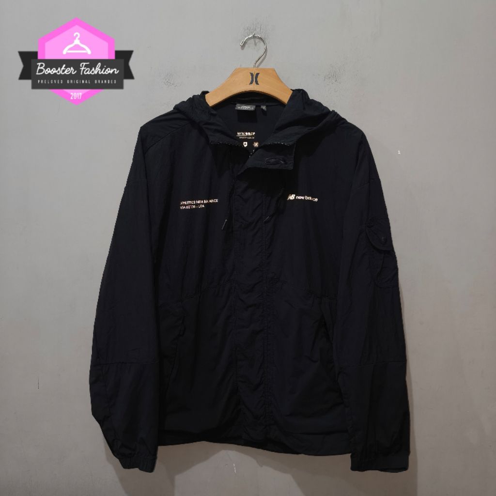 JAKET WINDBREAKER NEW BALANCE REFLEKTIF HOODIE BLACK ORIGINAL SIZE L