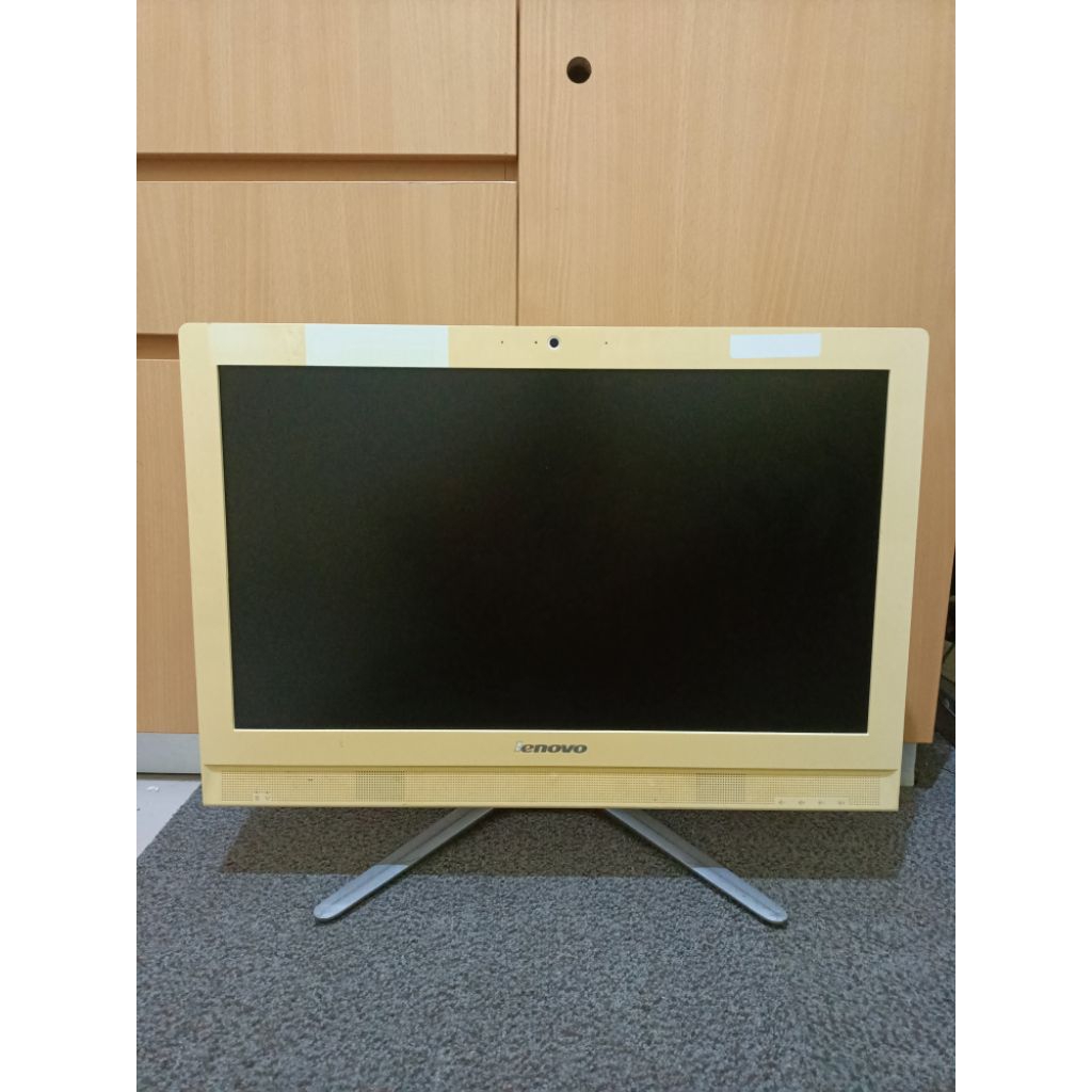PC All in One Lenovo i7 4790 Ram 8GB HDD 1TB 23Inchi Second