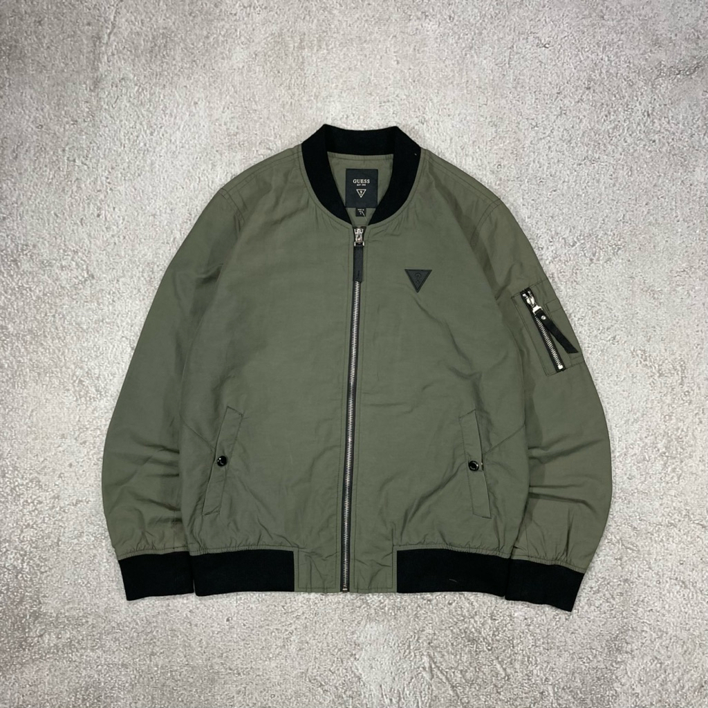 Jaket bomber guess