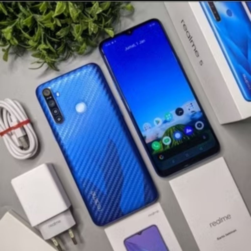 realme 5 ram 3/64 mulus normal bergaransi dan fulset