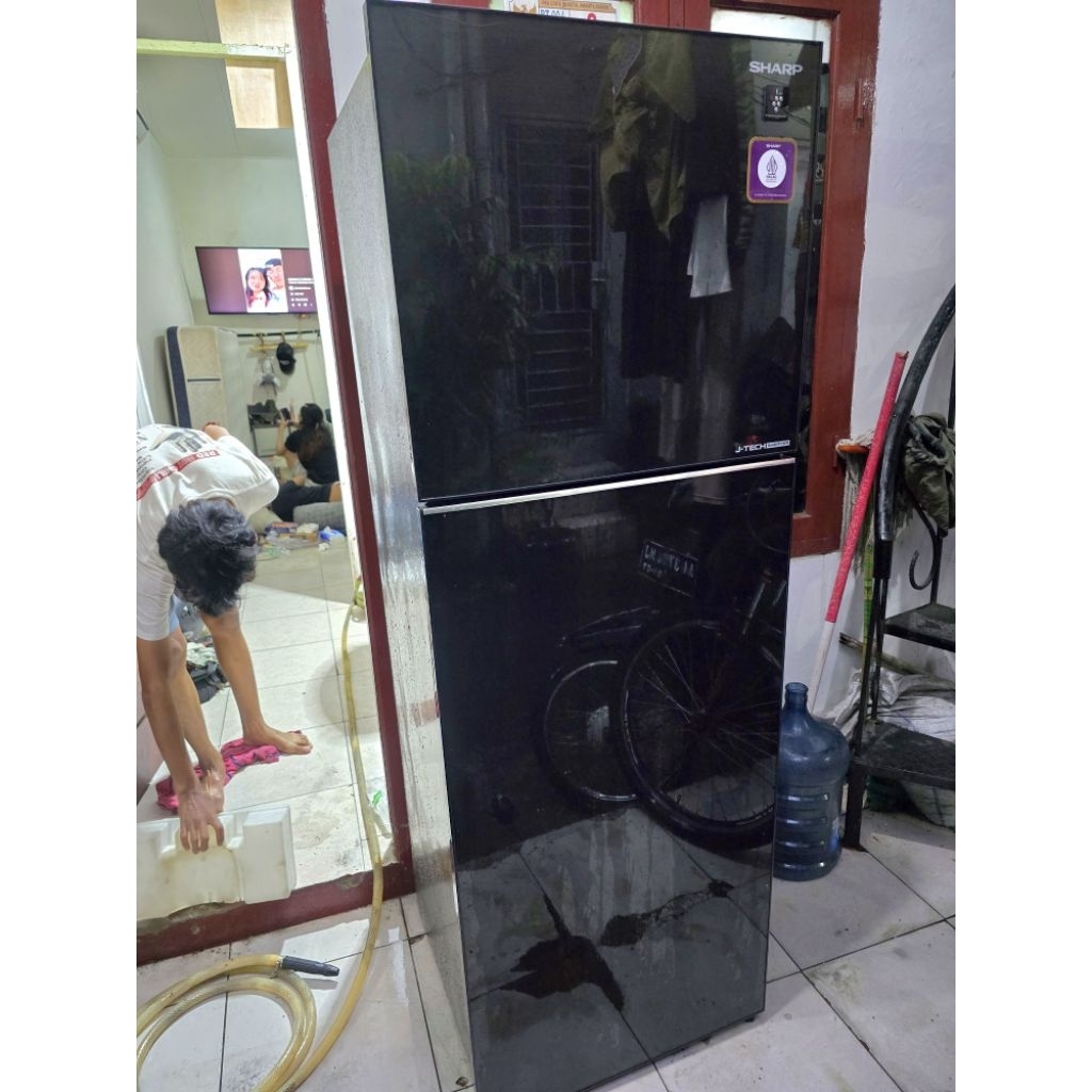 kulkas 2 pintu sharp inverter jumbo