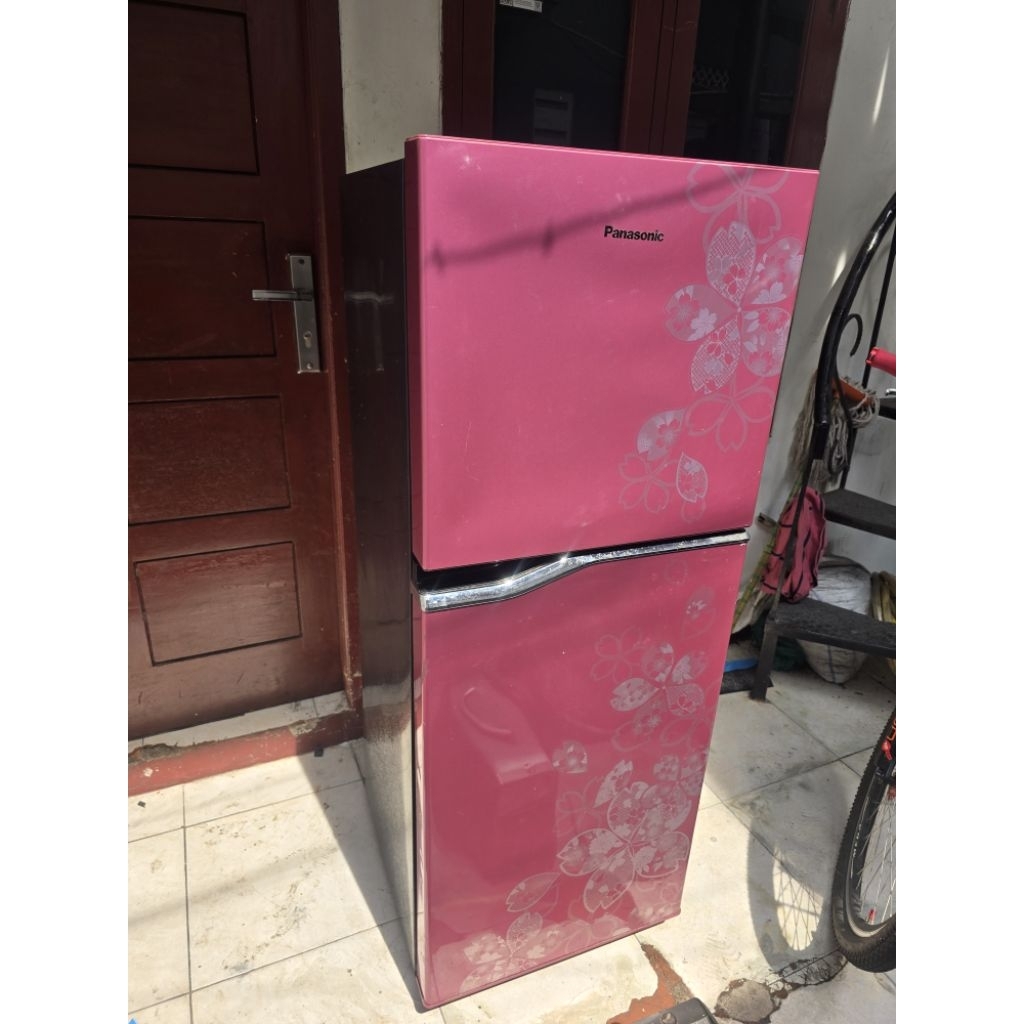 kulkas 2 pintu panasonic