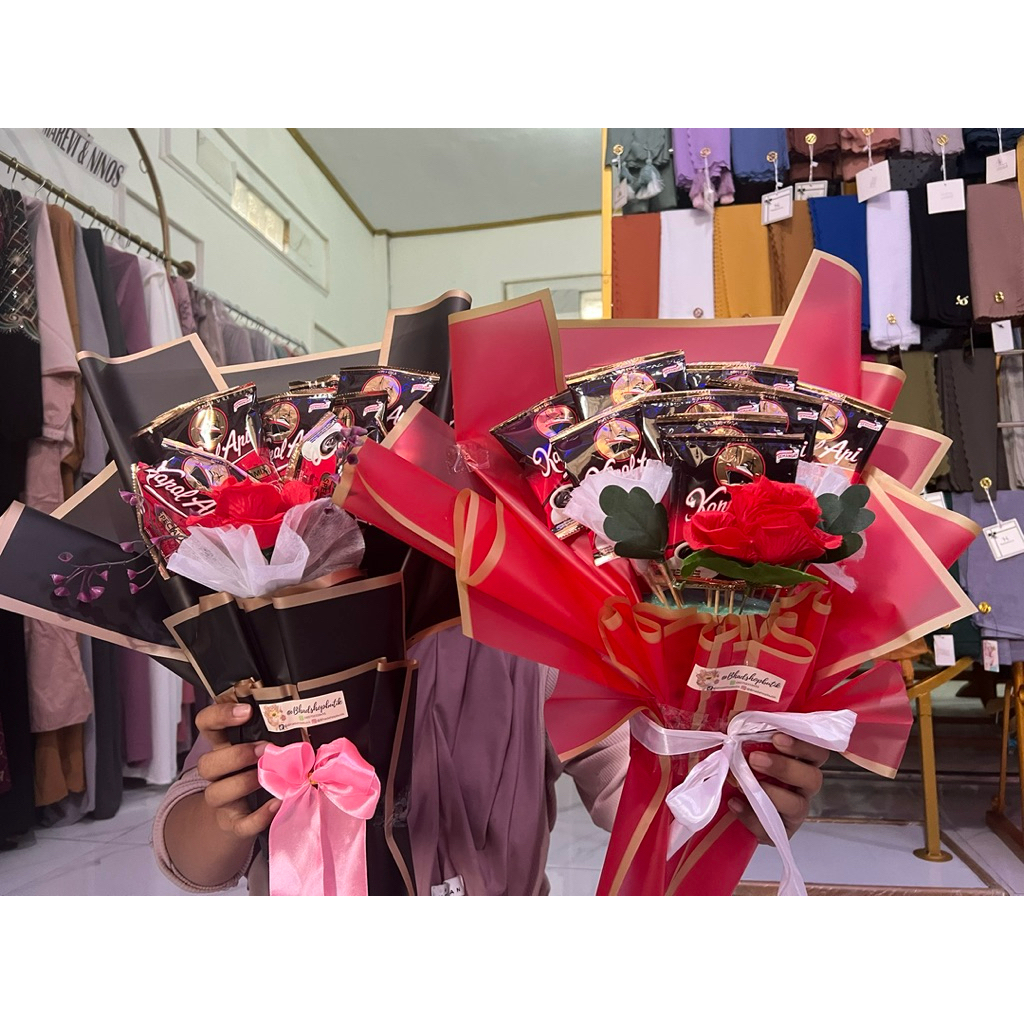 Buket rikwes Besar koleksi Bhadshopbutik Buket uang makanan bunga dll