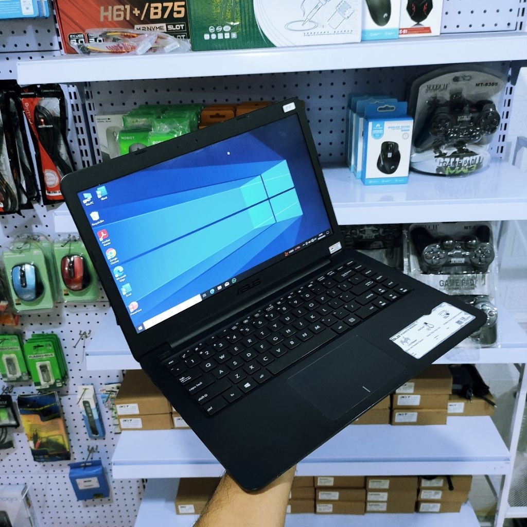 Laptop ASUS VIVOBOOK E402YA SSD Slim murah saja