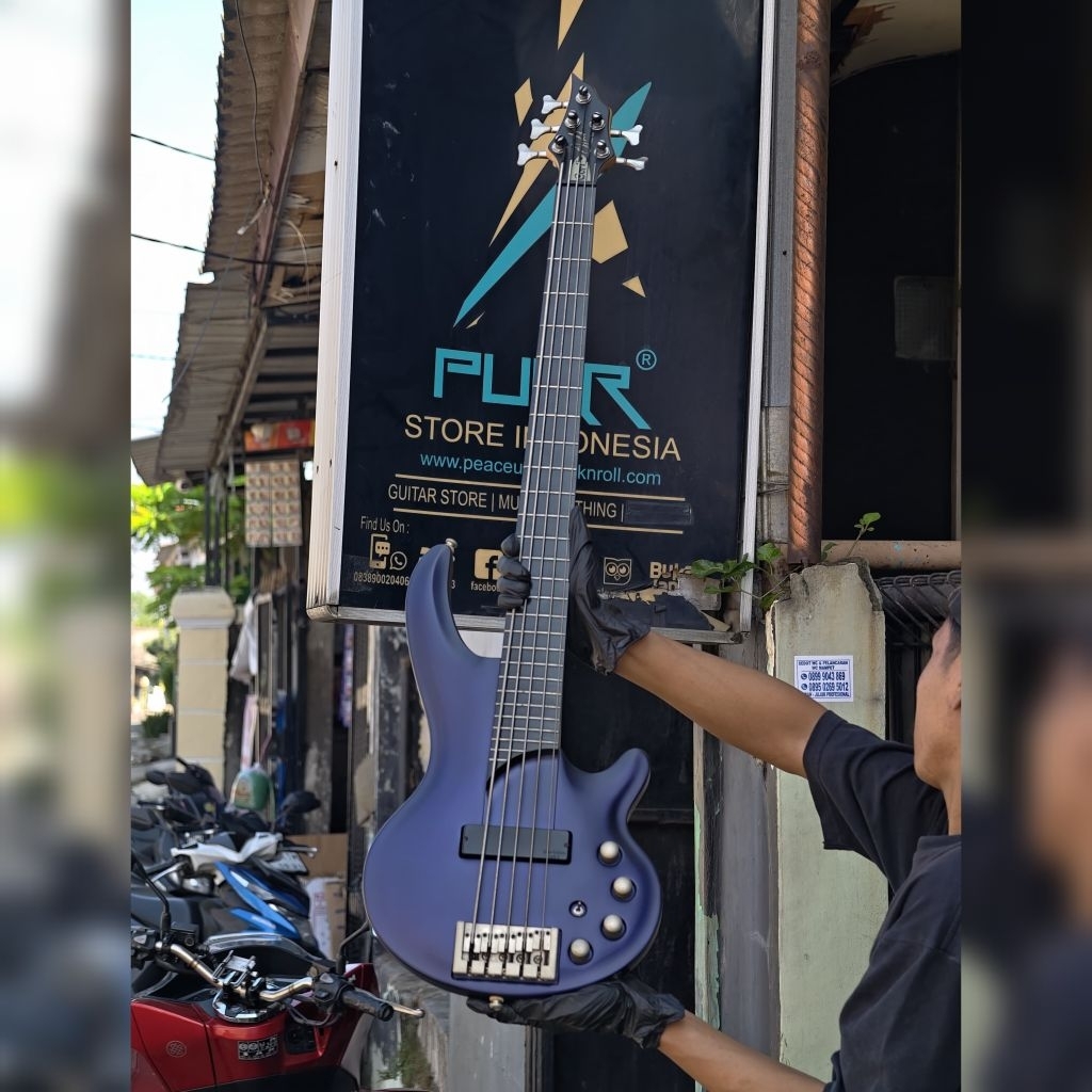 BASS ELEKTRIK CORT CURBOW 5 - BLUE METALLIC SATIN