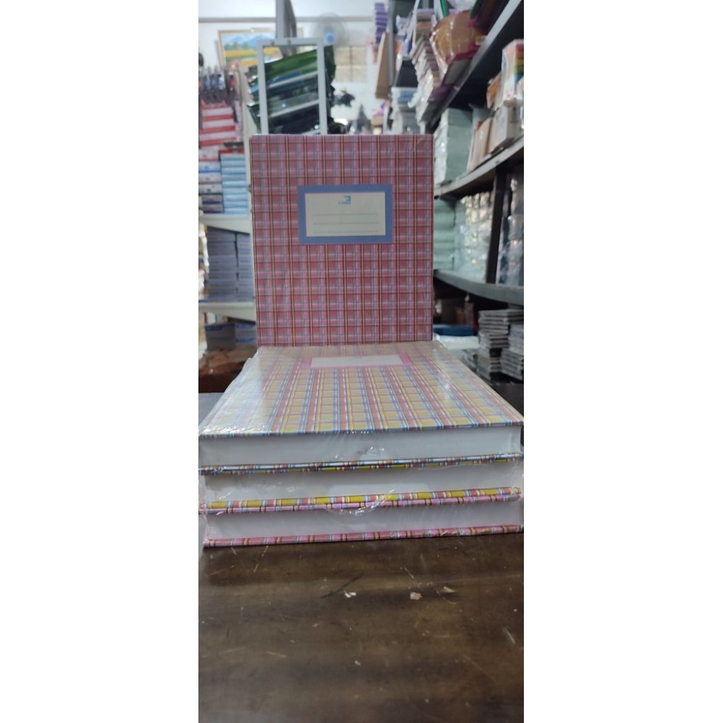 buku hardcover folio garda 200 lembar
