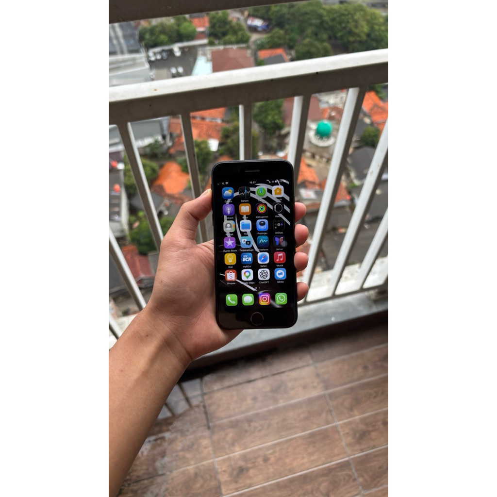 iPhone SE 2020 iBox