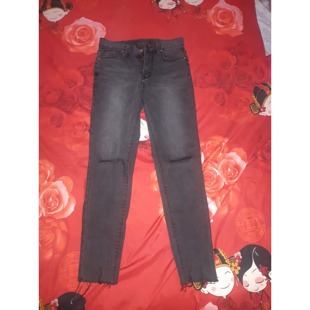 Preloved Chuu (-5kg Skinny Jeans)