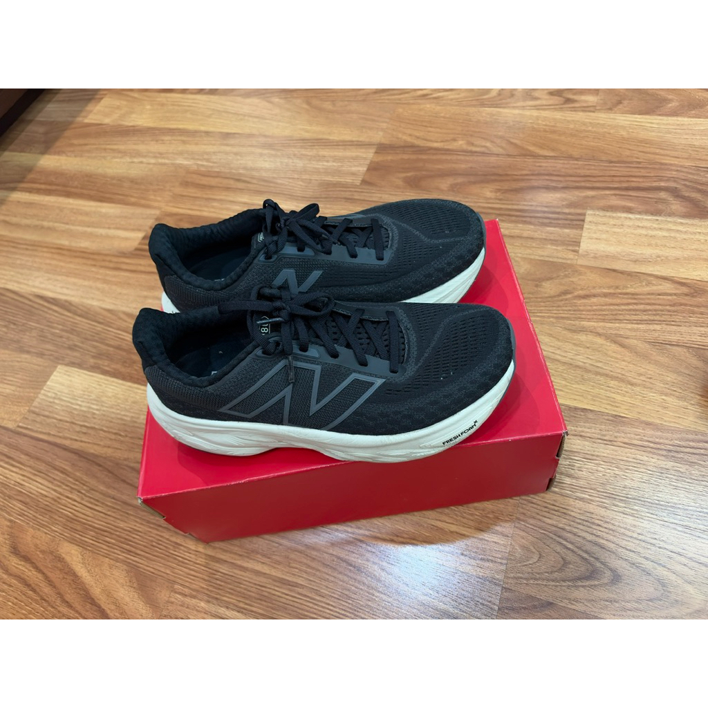 New Balance 1080 V14 Size 42