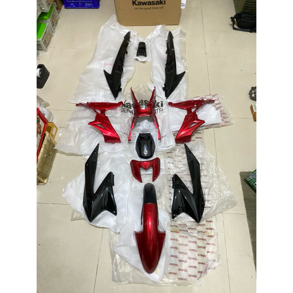 body set kawasaki athlete old merah hitam