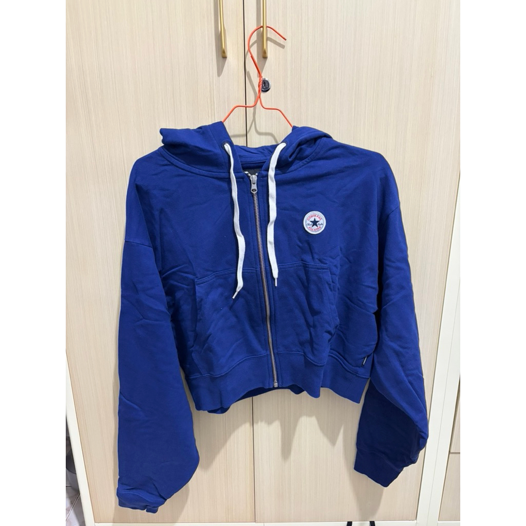 Jaket Conve*s dan Jaket Hush