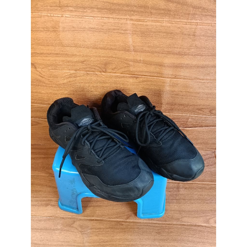 Sepatu MERELL TRAIL Size 43