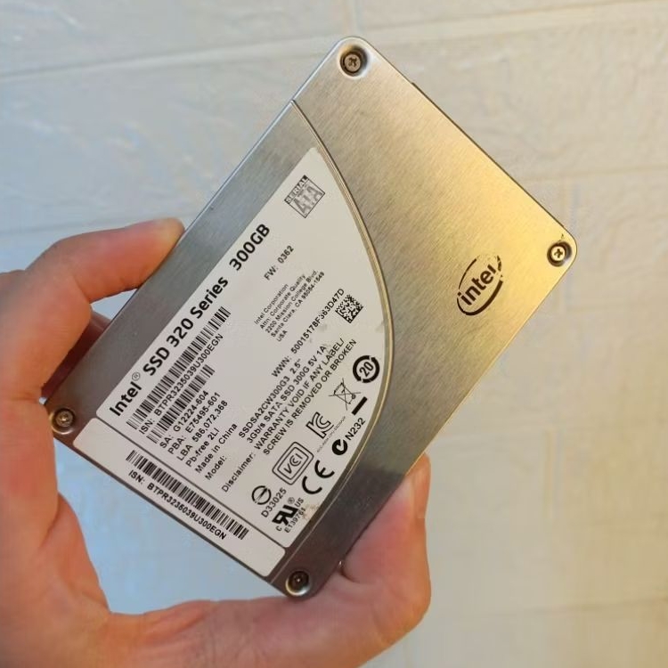 SSD SATA INTEL 320 SERIES 300GB HEALTH 99%