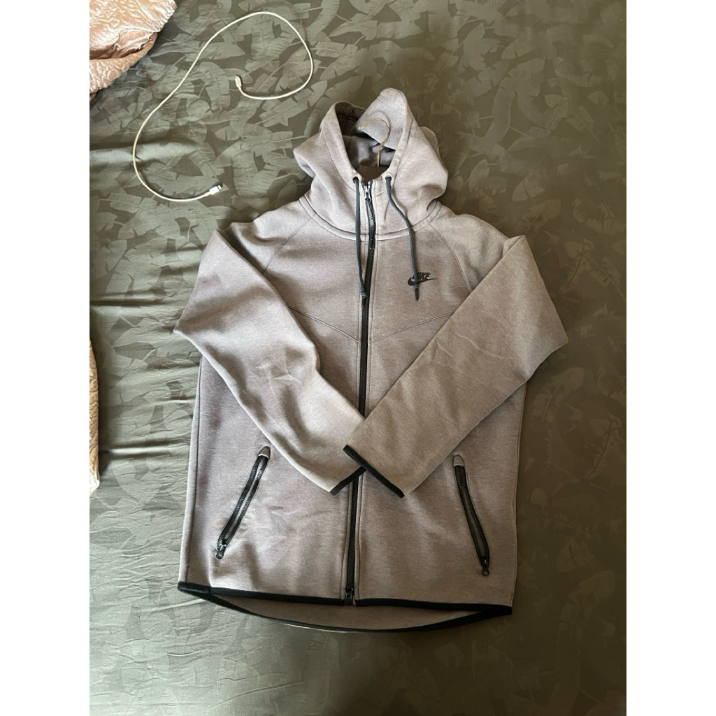 Nike Sportswear tech fleece grey