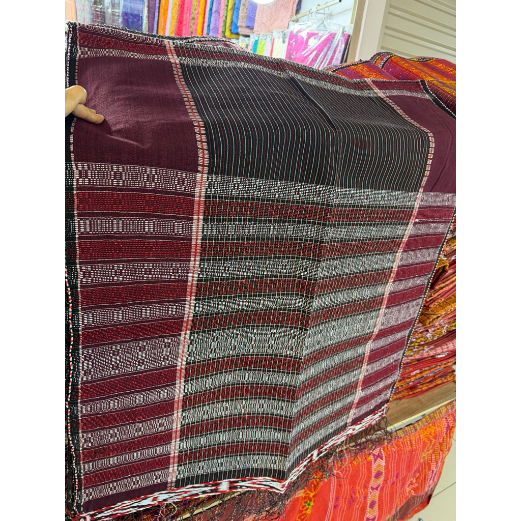 ULOS RAGIHOTANG SIRARA HITAM MERAH SILVER