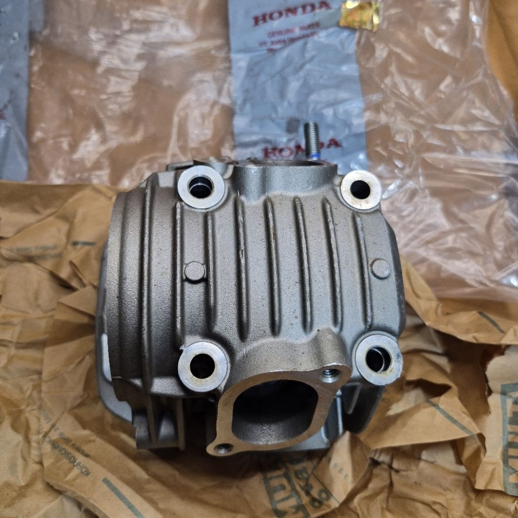 12200-KPH-900 Head Cylinder Kepala Silinder Supra X 125 Kirana Karisma Kharisma Original