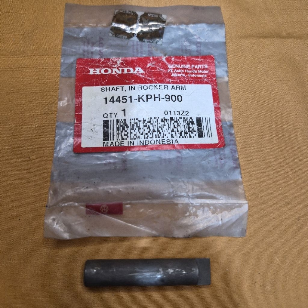 14451-KPH-900 Shaft In Rocker Arm Honda Supra X 125 Injection Original