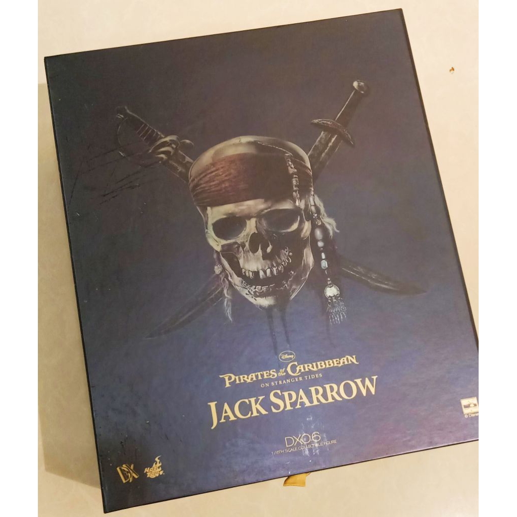 Jack Sparrow Hot Toys DX-06 Series 1:6 (BIB Display)
