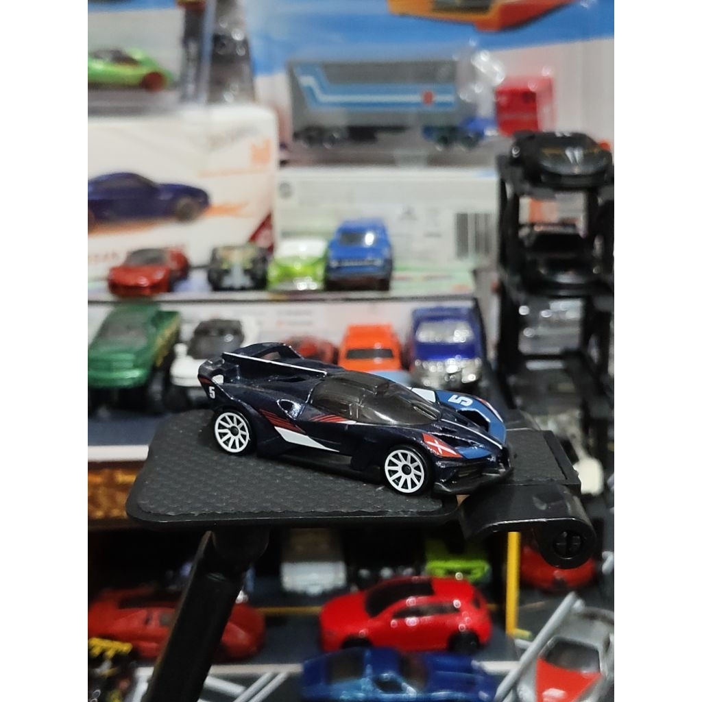 HotWheels Bugatti Bolide Biru Tua Loose