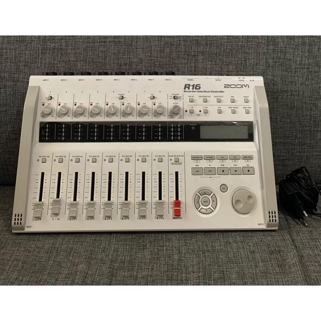 mixer soundcard zoom R 16 multy track love record