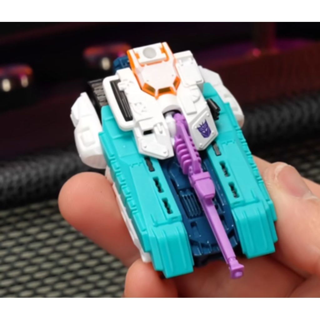 Wheels Transformers Overlord Tank C02
