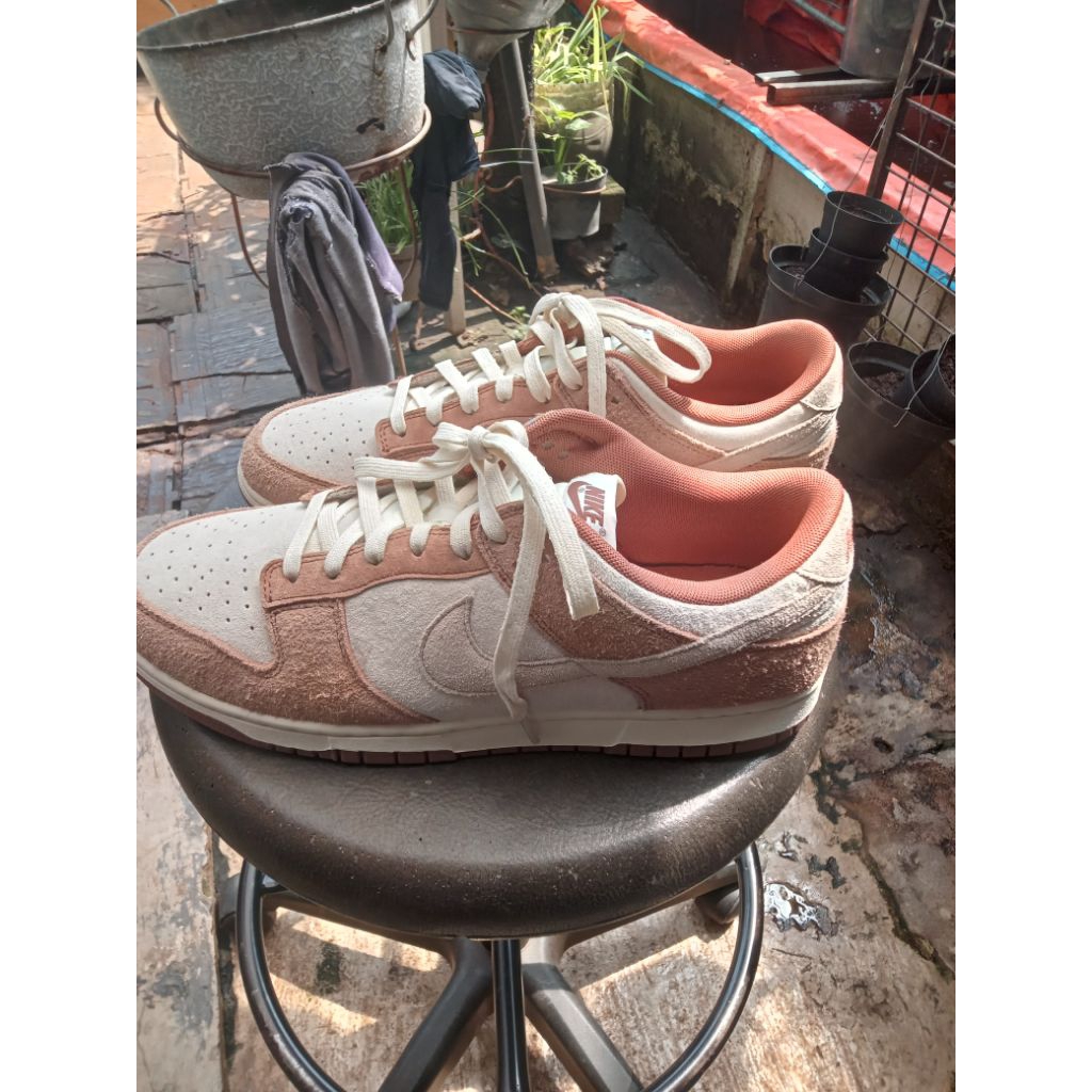 sneaker second branded sz 45