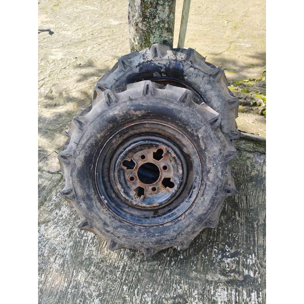 velg velk satu set sama ban traktor tractor ring 13 bekas second bagus
