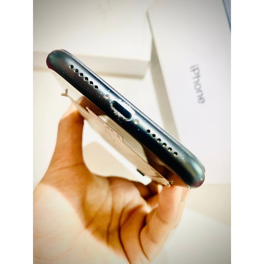 Iphone XR Layar 6.1 inch Kamera 12 Mp Ram 3/256 gb Baterai 5000  mAh