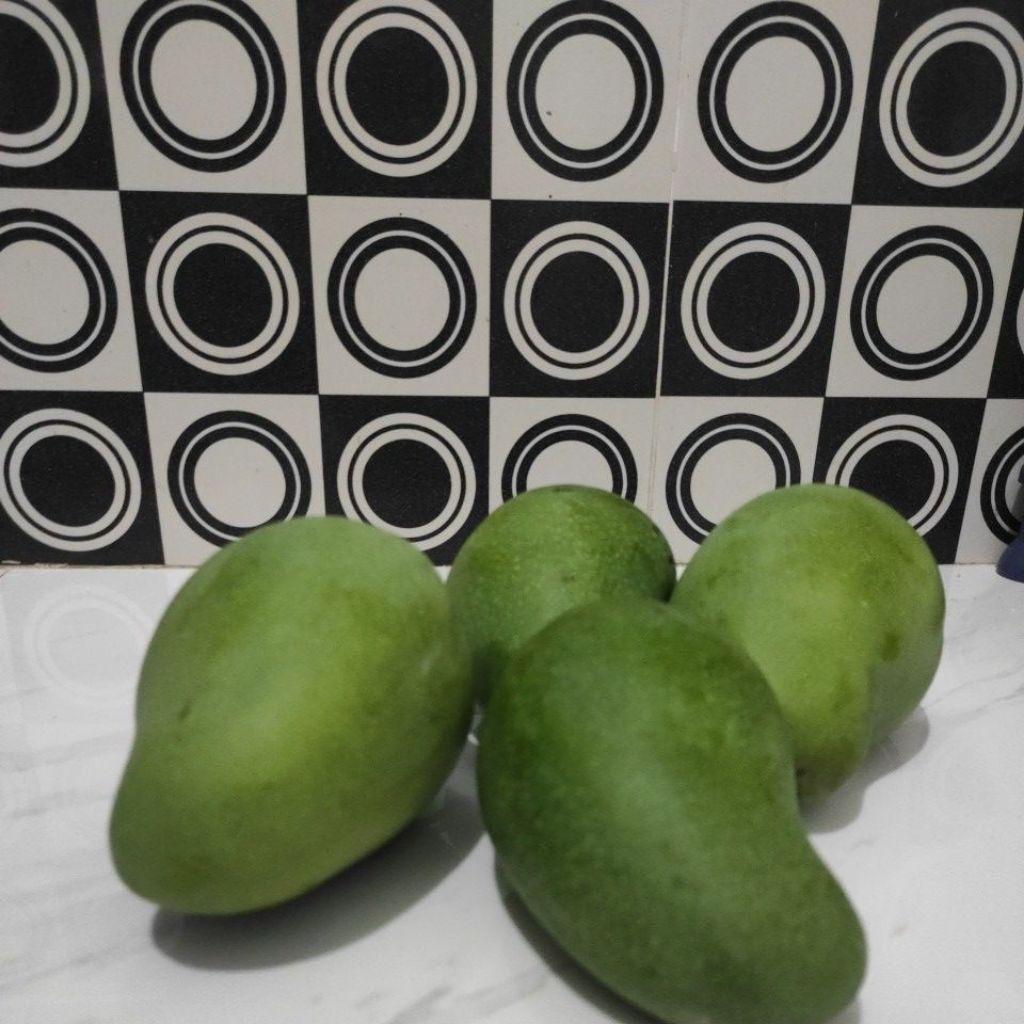 Mangga gadung 1kg isi 2-3 buah,Matang Cepat, Rasa Manis