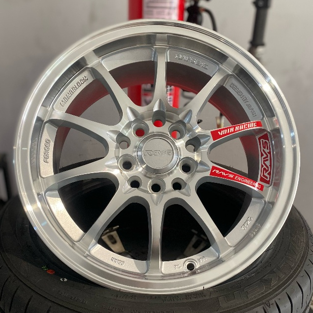 VELG BARU Ring 15 Buat Mobil Ce28 Bahan Alloy Pcd 5X100 Dan 5X114 Lebar 7 Et 35 Warna Silver Polish