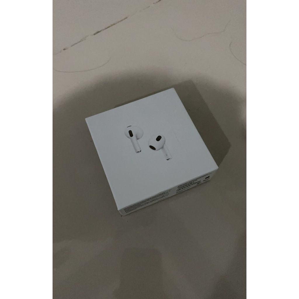 Airpods gen 3 second like new