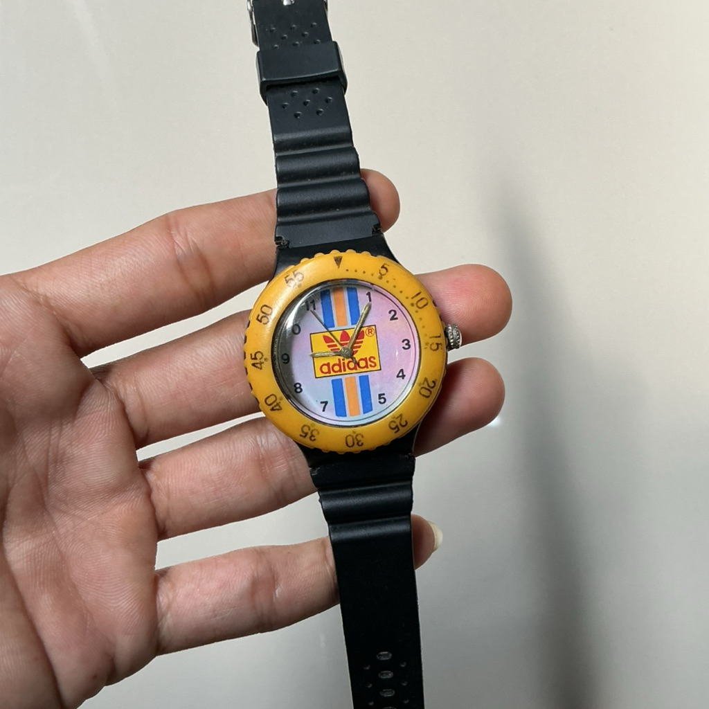 Jam ADIDAS Vintage Yellow