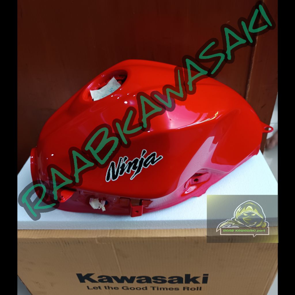 tangki bensin merah ninja 250 fi old/z250fi original kawasaki